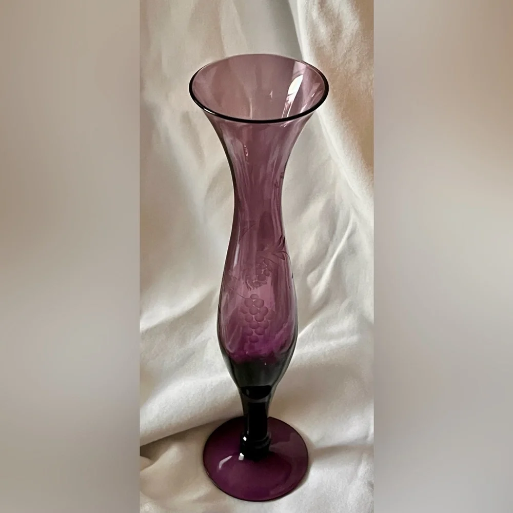 VTG Amethyst Glass Vase Etched Grapes Purple Hour Glass Bud Vase 10” Vintage